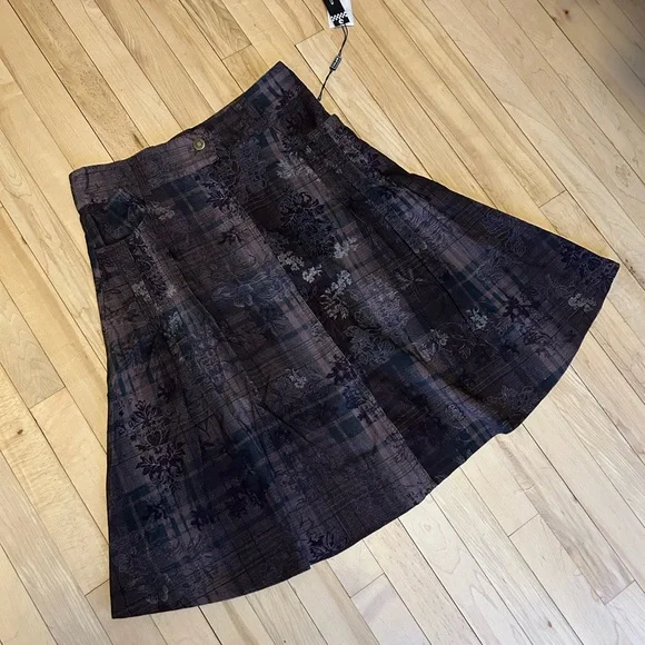 Floral and Plaid Corduroy A-Line Skirt in Dark Purple - Picture 2 of 7